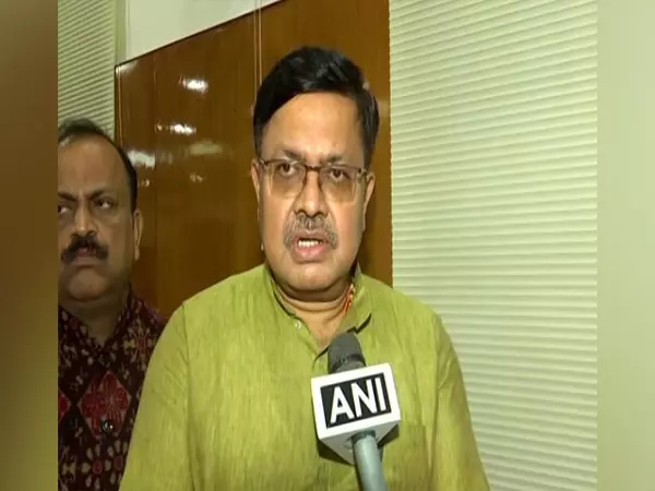 Odisha minister ने विधानसभा के बाहर हुई झड़पों के लिए विपक्ष पर निशाना साधा Odisha minister ने विधानसभा के बाहर हुई झड़पों के लिए विपक्ष पर निशाना साधा