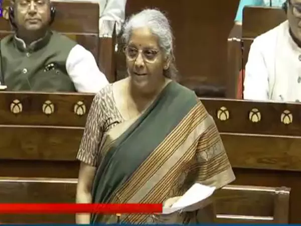 Sitharaman ने बैंकों की स्थिति को लेकर राघव चड्ढा द्वारा उठाए गए मुद्दे पर मजाकिया अंदाज में कहा-लोगों की मदद करेंगे.. Sitharaman ने बैंकों की स्थिति को लेकर राघव चड्ढा द्वारा उठाए गए मुद्दे पर मजाकिया अंदाज में कहा-लोगों की मदद करेंगे..