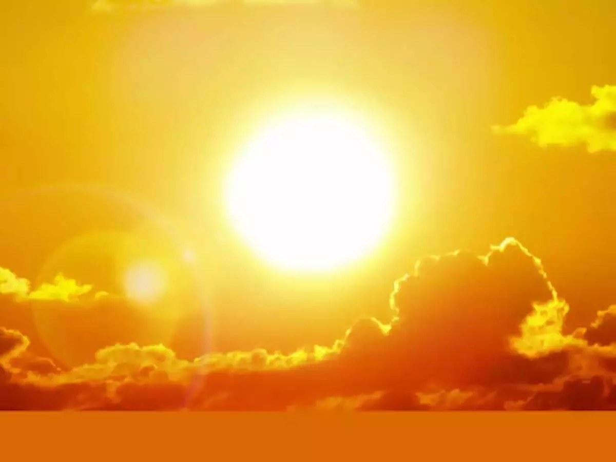 MP Weather : बढ़ा गर्मी का असर, पारा चढ़ा इतना ऊपर MP Weather : बढ़ा गर्मी का असर, पारा चढ़ा इतना ऊपर