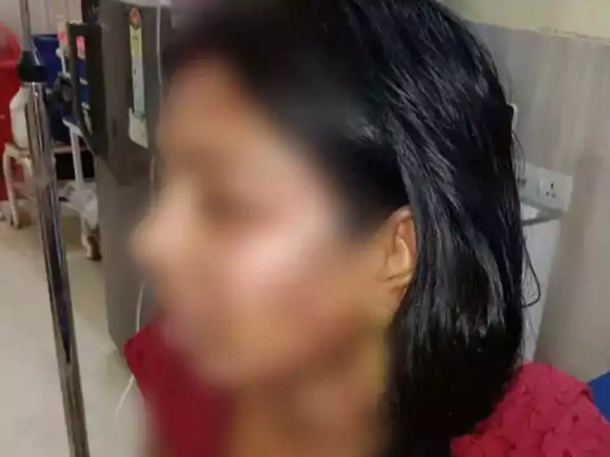 250 रुपए नहीं दिए तो पति ने पत्नी पर गर्म दाल झलका, गिरफ्तार 250 रुपए नहीं दिए तो पति ने पत्नी पर गर्म दाल झलका, गिरफ्तार