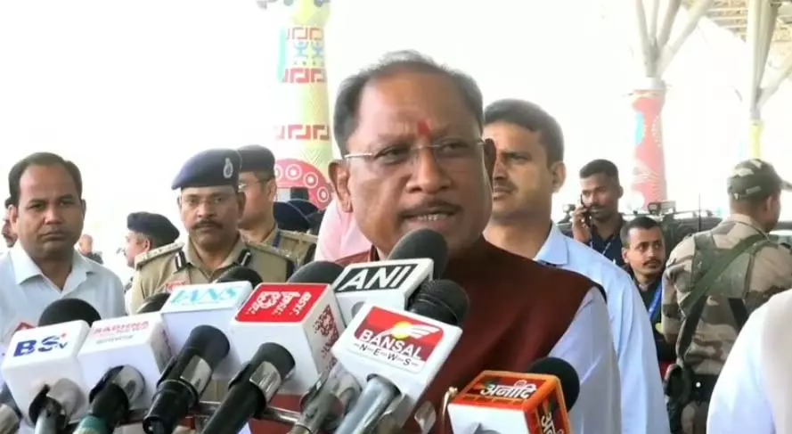 बेंगलुरु से लौटे CM विष्णुदेव साय, रायपुर रेलवे स्टेशन में मुख्यमंत्री तीर्थ दर्शन योजना का किया शुभारंभ बेंगलुरु से लौटे CM विष्णुदेव साय, रायपुर रेलवे स्टेशन में मुख्यमंत्री तीर्थ दर्शन योजना का किया शुभारंभ