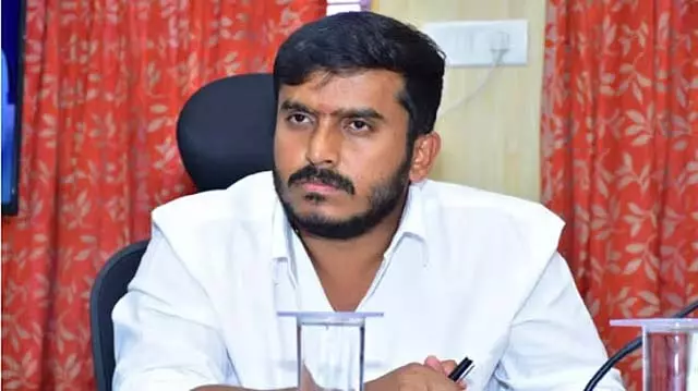 MLA हरीश गौड़ा ने पूछा, स्थापित राजनेता कैसे हनी-ट्रैप में फंस सकते MLA हरीश गौड़ा ने पूछा, स्थापित राजनेता कैसे हनी-ट्रैप में फंस सकते