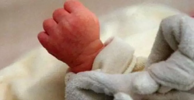 Odisha: सुंदरगढ़ में अधिकारियों ने नवजात का सड़ा-गला शव बरामद किया Odisha: सुंदरगढ़ में अधिकारियों ने नवजात का सड़ा-गला शव बरामद किया