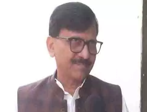 संजय राउत ने राहुल गांधी के संसद में भाषण प्रतिबंध को लेकर लोकसभा अध्यक्ष की आलोचना की संजय राउत ने राहुल गांधी के संसद में भाषण प्रतिबंध को लेकर लोकसभा अध्यक्ष की आलोचना की