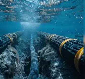 Cable Cutter: चीन से इंटरनेट को बड़ा खतरा Cable Cutter: चीन से इंटरनेट को बड़ा खतरा