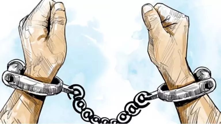 Odisha: चेन छीनने वाले महिला गिरोह की छह सदस्य गिरफ्तार Odisha: चेन छीनने वाले महिला गिरोह की छह सदस्य गिरफ्तार
