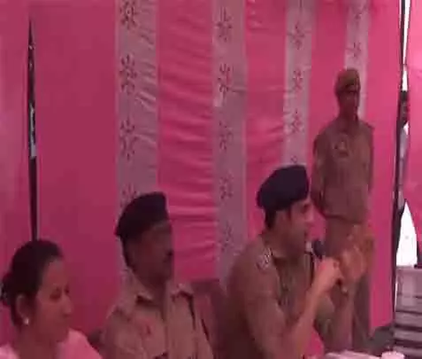 आगामी त्यौहारों की व्यवस्था पर चर्चा के लिए Sambhal में शांति समिति की बैठक आयोजित आगामी त्यौहारों की व्यवस्था पर चर्चा के लिए Sambhal में शांति समिति की बैठक आयोजित