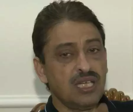 कांग्रेस सांसद की PM मोदी से मांग, मुसलमानों को मोहब्बत की सौगात दीजिए कांग्रेस सांसद की PM मोदी से मांग, मुसलमानों को मोहब्बत की सौगात दीजिए