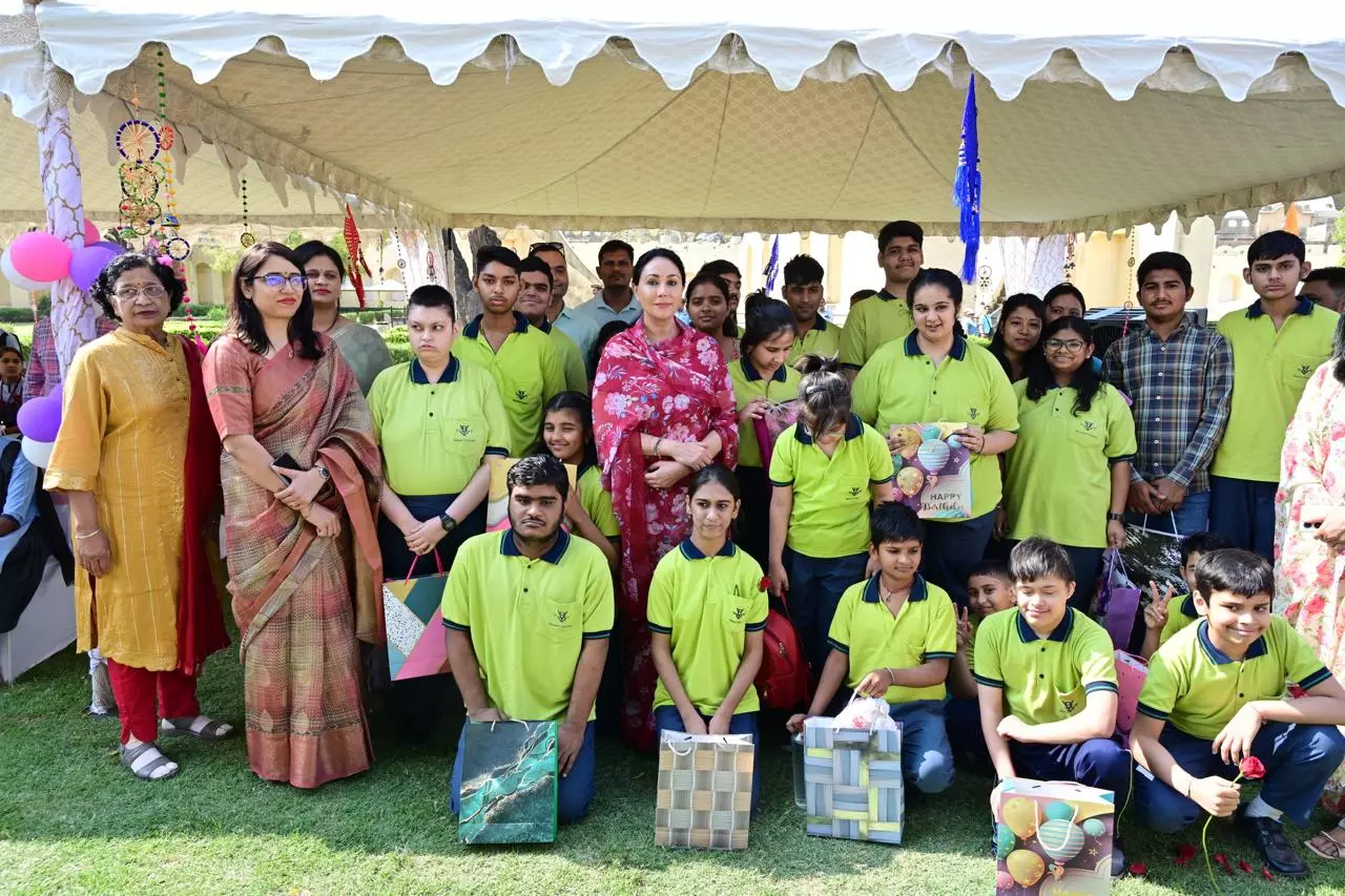 Jaipur: प्रकृति से विशेष प्रतिभा और ऊर्जा प्राप्त हैं विशेषयोग्य जन बच्चे- उपमुख्यमंत्री Jaipur: प्रकृति से विशेष प्रतिभा और ऊर्जा प्राप्त हैं विशेषयोग्य जन बच्चे- उपमुख्यमंत्री