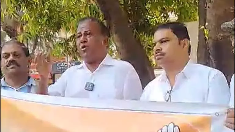 Santa Cruz कांग्रेस कमेटी ने पोस्ट ऑफिस क्षेत्र में गोवावासियों के लिए रोजगार के अवसरों की मांग की Santa Cruz कांग्रेस कमेटी ने पोस्ट ऑफिस क्षेत्र में गोवावासियों के लिए रोजगार के अवसरों की मांग की