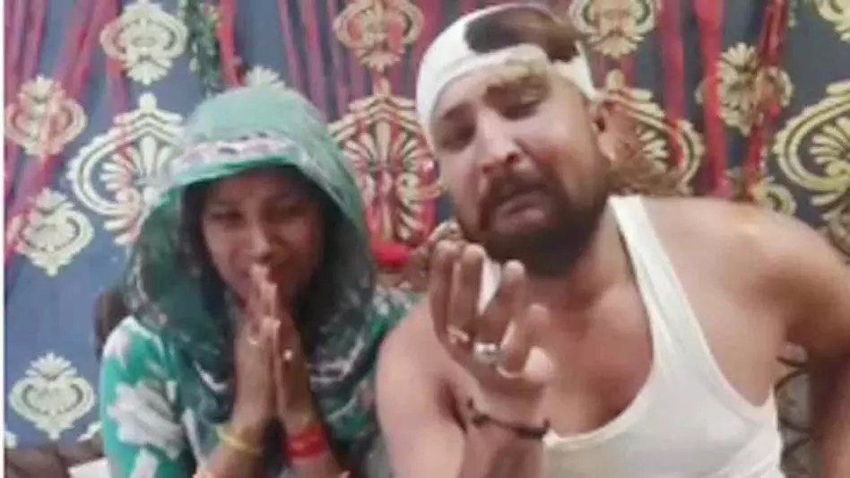 दबंग ने कुत्ता विवाद में तानी पिस्टल, युवक को कार से कुचलने की कोशिश भी की दबंग ने कुत्ता विवाद में तानी पिस्टल, युवक को कार से कुचलने की कोशिश भी की