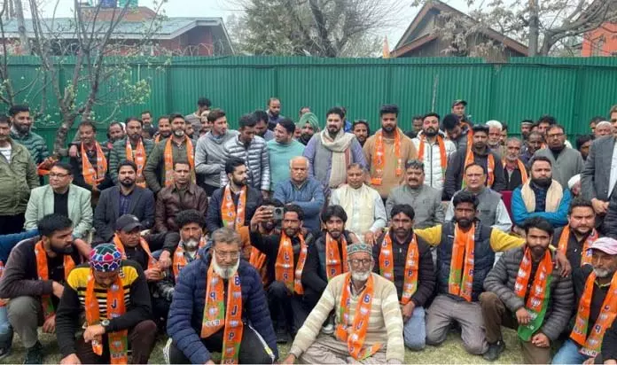 लोगों को भाजपा के प्रगति-सुशासन, स्थिरता के दृष्टिकोण पर भरोसा: Sat लोगों को भाजपा के प्रगति-सुशासन, स्थिरता के दृष्टिकोण पर भरोसा: Sat
