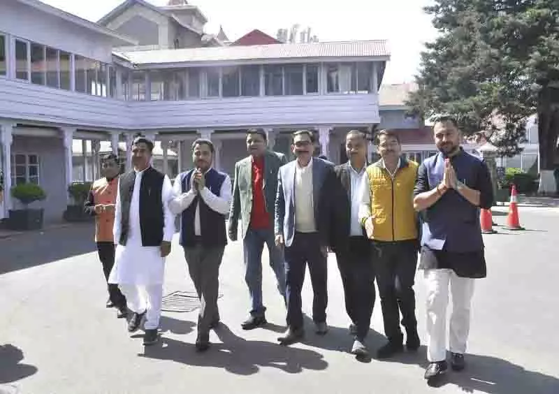 विरोध प्रदर्शन के विरोध में BJP विधायकों ने विधानसभा सत्र छोड़ा विरोध प्रदर्शन के विरोध में BJP विधायकों ने विधानसभा सत्र छोड़ा