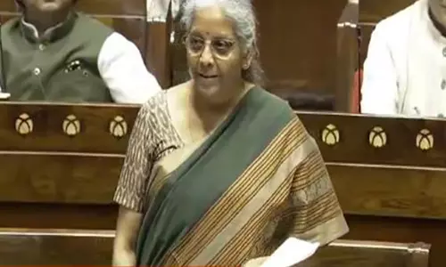 Sitharaman ने बैंकों की स्थिति को लेकर राघव चड्ढा द्वारा उठाए गए मुद्दे पर मजाकिया अंदाज में कहा-लोगों की मदद करेंगे..