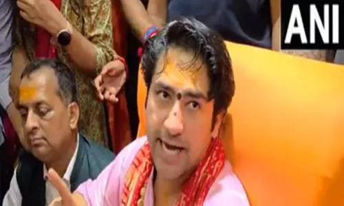 मेरठ हत्याकांड पर Dhirendra Shastri ने कहा - दुर्भाग्यपूर्ण...संस्कारों की कमी