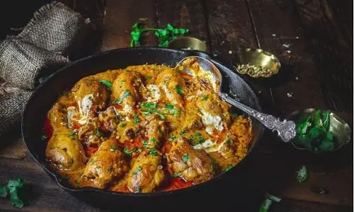 Recipe : घर पर आसानी से बनाएं ये टेस्टी हांडी चिकन