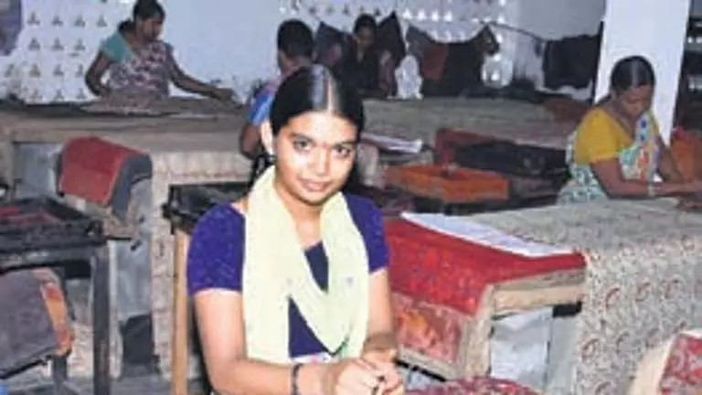 पानी की भारी कमी से Pedana कलमकारी कारीगरों की आजीविका प्रभावित पानी की भारी कमी से Pedana कलमकारी कारीगरों की आजीविका प्रभावित