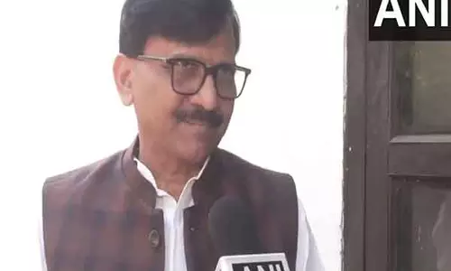 संजय राउत ने Rahul Gandh के संसद में भाषण प्रतिबंध को लेकर लोकसभा अध्यक्ष की आलोचना की