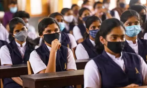 नए प्लस वन बैच को छोड़ने का हथियार: सीट रिक्तियों के बढ़े हुए आंकड़े नए प्लस वन बैच को छोड़ने का हथियार: सीट रिक्तियों के बढ़े हुए आंकड़े
