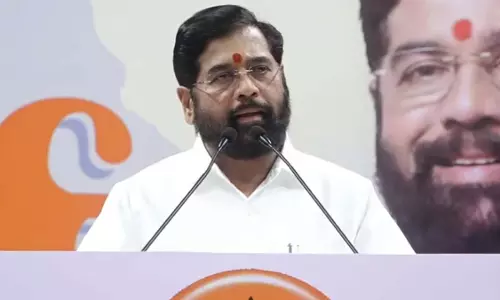Maharashtra: उपमुख्यमंत्री ने मुंबई को अवैध होर्डिंग्स और बैनरों से मुक्त करने का संकल्प लिया Maharashtra: उपमुख्यमंत्री ने मुंबई को अवैध होर्डिंग्स और बैनरों से मुक्त करने का संकल्प लिया