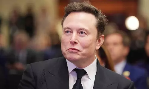 Elon Musk की मां के नाम पर पायलट से 72 लाख की ठगी Elon Musk की मां के नाम पर पायलट से 72 लाख की ठगी