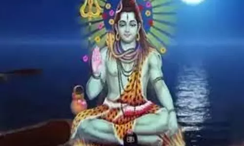 Somvar Ke Upay: भोलेनाथ की कृपा पाने के लिए सोमवार को करें ये काम, जीवन में आएगा बदलाव