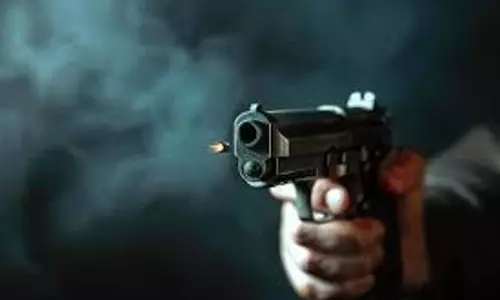 Chennai चेन स्नैचिंग का सिलसिला: पुलिस ने तारामणि में संदिग्ध को मार गिराया Chennai चेन स्नैचिंग का सिलसिला: पुलिस ने तारामणि में संदिग्ध को मार गिराया