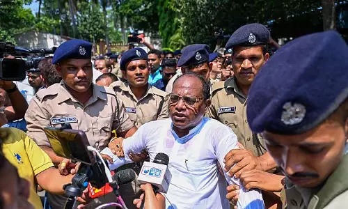 Odisha: निलंबन के एक दिन बाद कांग्रेस विधायकों की पुलिस से झड़प