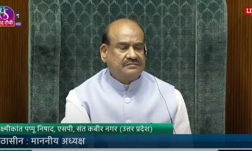 सांसद परेशान है महंगे विमान यात्रा को लेकर, लोकसभा में हंगामा