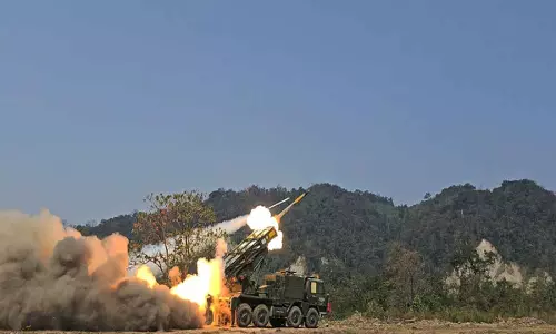 Delhi : भारतीय सशस्त्र बलों ने तीनों सेनाओं के बीच प्रचंड प्रहार अभ्यास किया
