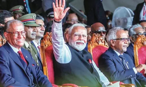 PM Modi 19 अप्रैल को कटरा से कश्मीर तक ट्रेन को हरी झंडी दिखाएंगे PM Modi 19 अप्रैल को कटरा से कश्मीर तक ट्रेन को हरी झंडी दिखाएंगे