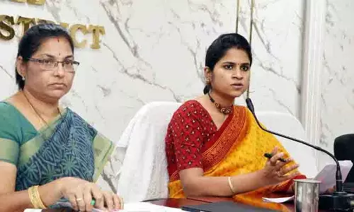 Telangana: निजी अस्पताल में मामले रेफर करने वाले सरकारी डॉक्टर को सेवा से बर्खास्त कर दिया गया Telangana: निजी अस्पताल में मामले रेफर करने वाले सरकारी डॉक्टर को सेवा से बर्खास्त कर दिया गया