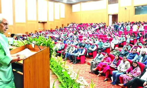 जम्मू-कश्मीर के लघु, सूक्ष्म उद्यमियों को सशक्त बनाने के लिए प्रतिबद्ध: LG जम्मू-कश्मीर के लघु, सूक्ष्म उद्यमियों को सशक्त बनाने के लिए प्रतिबद्ध: LG