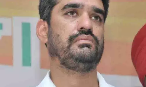 पंजाब कांग्रेस MLA अवतार जूनियर ने ड्राइविंग टेस्ट प्रक्रिया में भ्रष्टाचार का आरोप लगाया पंजाब कांग्रेस MLA अवतार जूनियर ने ड्राइविंग टेस्ट प्रक्रिया में भ्रष्टाचार का आरोप लगाया