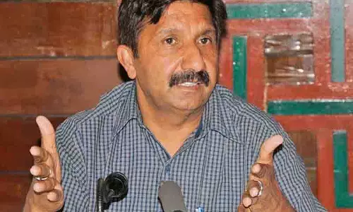 अनुकंपा के आधार पर नौकरियां देगी सरकार: Dy MC अनुकंपा के आधार पर नौकरियां देगी सरकार: Dy MC