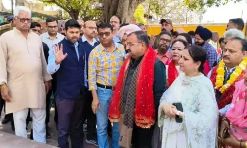 विधायक रंधावा, JMC कमिश्नर ने बाहु फोर्ट में नवरात्र प्रबंधों की समीक्षा की