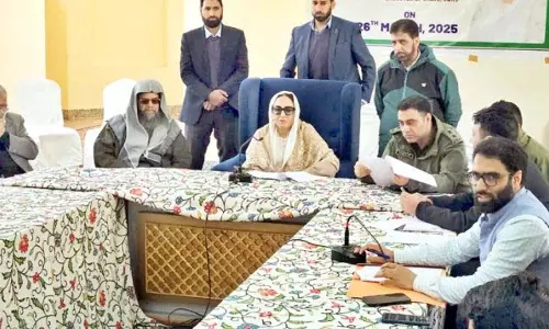 Dr. Andrabi ने ईद, जुमा-तुल-विदा, लैलात-उल-कद्र की तैयारियों की समीक्षा की Dr. Andrabi ने ईद, जुमा-तुल-विदा, लैलात-उल-कद्र की तैयारियों की समीक्षा की