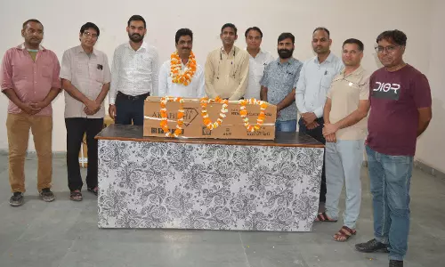 Churu: सूचना केंद्र में किया एयर कंडीशनर भेंट