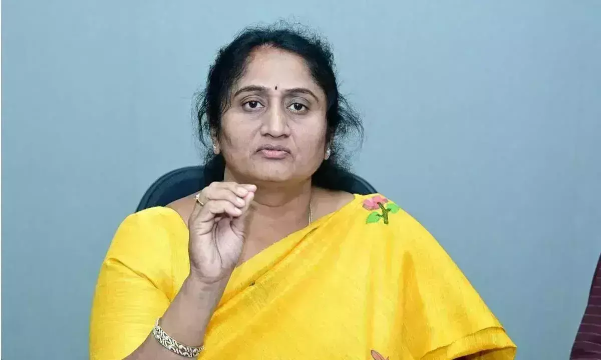 अधिकारियों को बी.सी. छात्रावास वार्डन को निलंबित करने का निर्देश दिया गया अधिकारियों को बी.सी. छात्रावास वार्डन को निलंबित करने का निर्देश दिया गया
