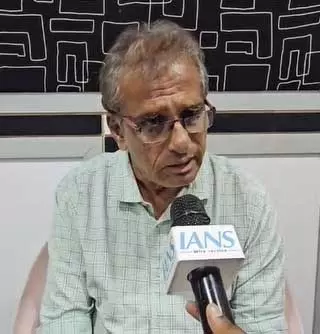 दिशा सालियान मामला : पिता सतीश ने की अपनी सुरक्षा और केस से जुड़े लोगों के नार्को टेस्ट की मांग दिशा सालियान मामला : पिता सतीश ने की अपनी सुरक्षा और केस से जुड़े लोगों के नार्को टेस्ट की मांग
