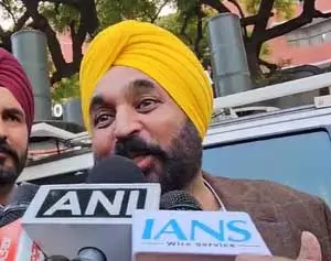 पंजाब : सीएम भगवंत मान का बाजवा पर हमला, कहा - उनका मानसिक संतुलन सही नहीं पंजाब : सीएम भगवंत मान का बाजवा पर हमला, कहा - उनका मानसिक संतुलन सही नहीं