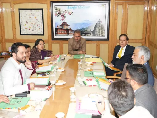 हिमाचल मुख्यमंत्री ने HPSEDC को विदेशों में रोजगार के अवसर उपलब्ध कराने के निर्देश दिए हिमाचल मुख्यमंत्री ने HPSEDC को विदेशों में रोजगार के अवसर उपलब्ध कराने के निर्देश दिए