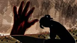 Indore: पति की मौत के बाद शादी का झांसा देकर करता रहा दुष्कर्म, केस दर्ज Indore: पति की मौत के बाद शादी का झांसा देकर करता रहा दुष्कर्म, केस दर्ज