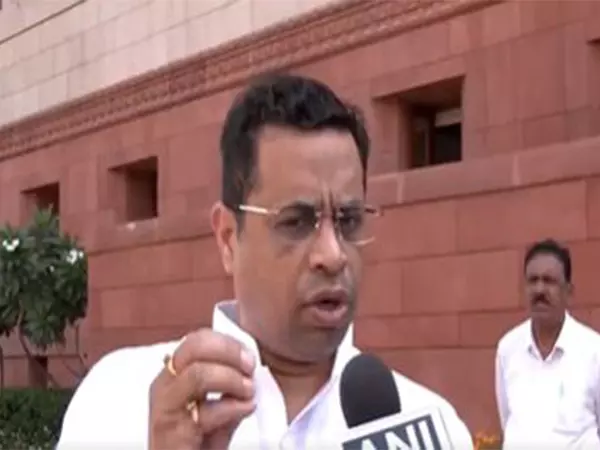 ममता बनर्जी देश को खतरे में डाल रही हैं: BJP नेता सौमित्र खान ममता बनर्जी देश को खतरे में डाल रही हैं: BJP नेता सौमित्र खान