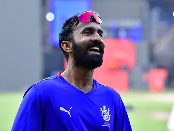 हमें अपनी क्षमताओं पर पूरा भरोसा है...: RCB के दिनेश कार्तिक ने CSK के साथ धमाकेदार मुकाबले से पहले कहा हमें अपनी क्षमताओं पर पूरा भरोसा है...: RCB के दिनेश कार्तिक ने CSK के साथ धमाकेदार मुकाबले से पहले कहा