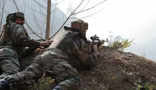 कठुआ में आतंकवाद विरोधी अभियान में 5 आतंकवादी मारे गए कठुआ में आतंकवाद विरोधी अभियान में 5 आतंकवादी मारे गए