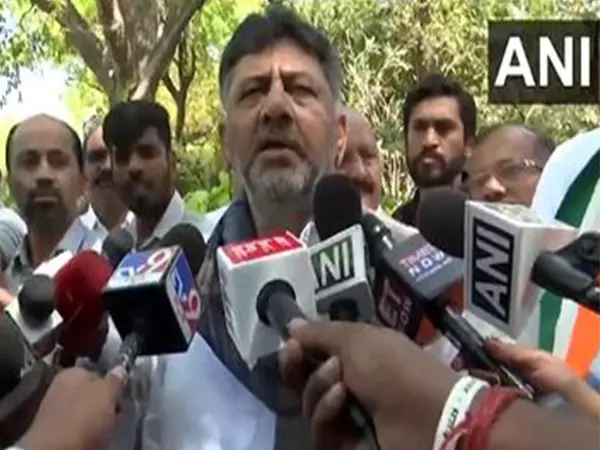 कांग्रेस पार्टी को मजबूत करने के लिए नया फॉर्मूला लेकर आई है: Shivkumar कांग्रेस पार्टी को मजबूत करने के लिए नया फॉर्मूला लेकर आई है: Shivkumar