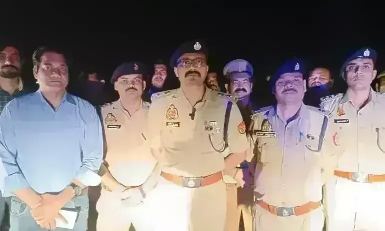 Auraiya: पुलिस से मुठभेड़ में दो बदमाशों के पैर में लगी गोली Auraiya: पुलिस से मुठभेड़ में दो बदमाशों के पैर में लगी गोली