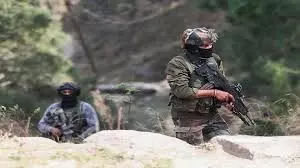 Jammu-Kashmir: मुठभेड़ के बाद रेड अलर्ट जारी, चप्पे-चप्पे पर सुरक्षा बल तैनात Jammu-Kashmir: मुठभेड़ के बाद रेड अलर्ट जारी, चप्पे-चप्पे पर सुरक्षा बल तैनात