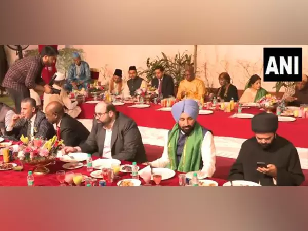 मुस्लिम बहुल देशों के राजदूतों ने इस्लामी दुनिया के साथ India के मजबूत संबंधों की सराहना की मुस्लिम बहुल देशों के राजदूतों ने इस्लामी दुनिया के साथ India के मजबूत संबंधों की सराहना की